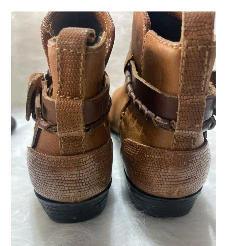 Free People Low Rider Tan Leather Snake Embossed Ankle Boots Womens 9.5‎